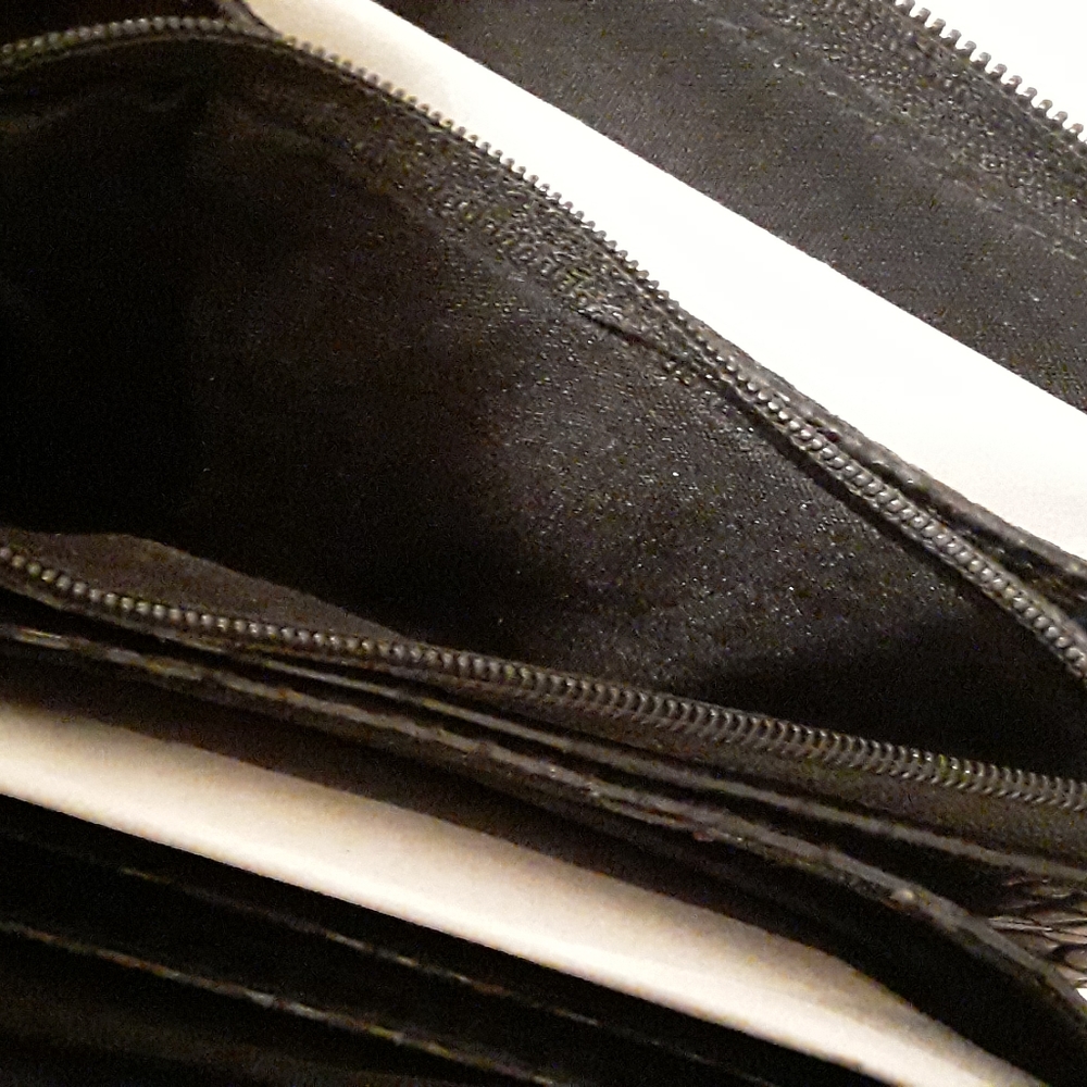 Wallet - Picture 4 of 6